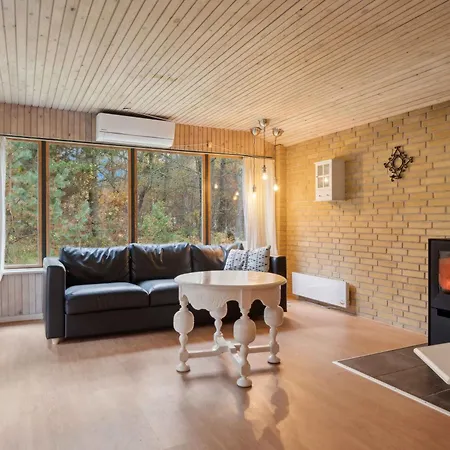 Lovely Summer House By The Kattegat Hadsund
